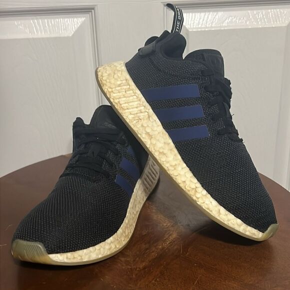 🔥🔥 ADIDAS NMD R2 Women Low-Top Sneakers - Black/Blue - Sz 7 - Good Condition - Picture 1 of 14
